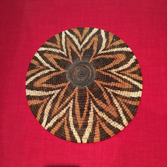 Botswana vintage African handmade decorative star pattern flat basket brown tan​ - Picture 4 of 10